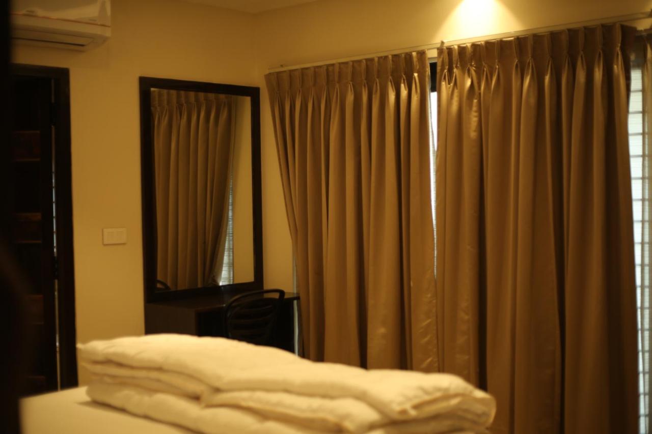 L. R Residency Hotel Kanchipuram Exterior photo