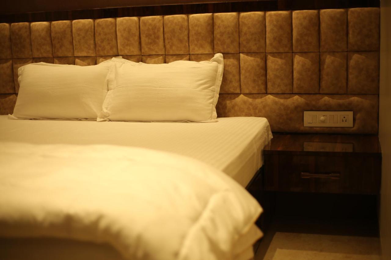 L. R Residency Hotel Kanchipuram Exterior photo