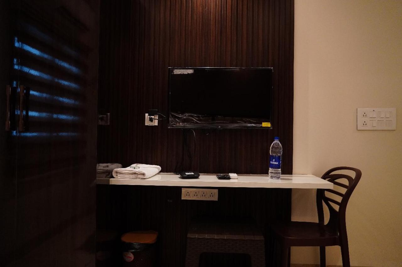 L. R Residency Hotel Kanchipuram Exterior photo
